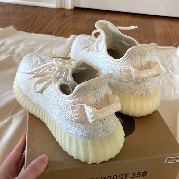 Yeezy - Picture 3 of 4